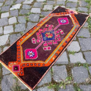 1.1 ft. x 2.5 ft. Vintage Turkish Rug TR26157 Image 1