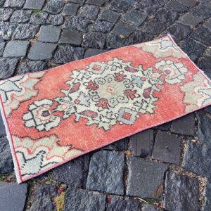 1.3 ft. x 2.5 ft. Vintage Turkish Rug TR28237 Image 1