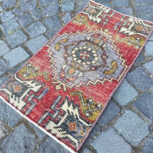 1.4 ft. x 2.4 ft. Vintage Turkish Rug TR28877 Image 1