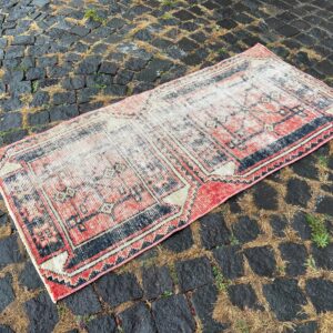 2.2 ft. x 4.6 ft. Vintage Turkish Rug TR28977 Image 1